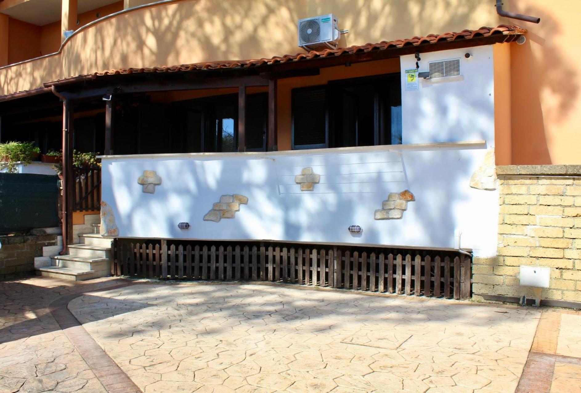 The Garden House Fco, Self Check In And Free Private Parking Appartement Fiumicino Buitenkant foto
